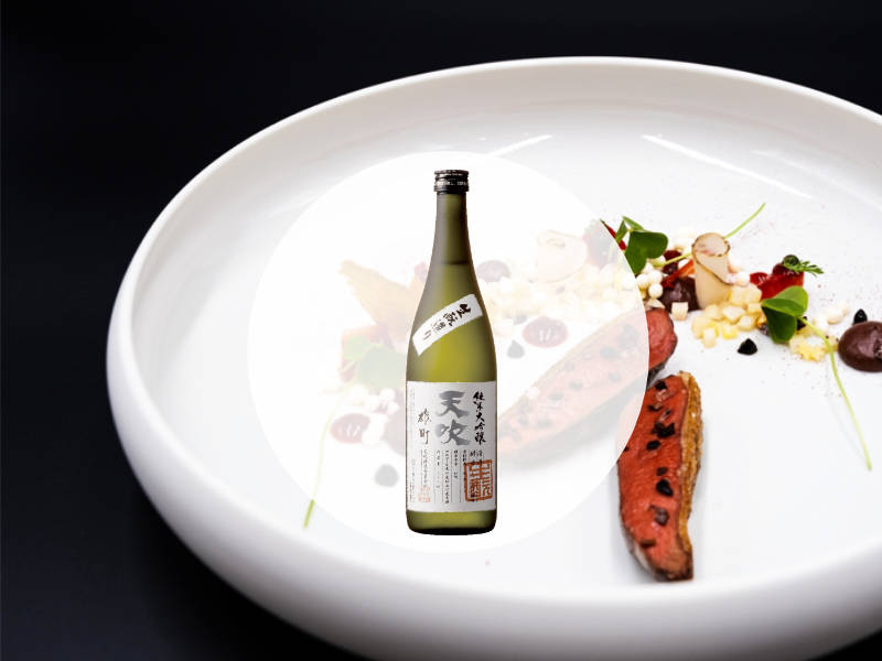 Amabuki Rhododendron / Taube mit Boudin-Noir-Creme